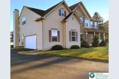 4704 Reston Drive, Easton, PA 18040 - Photo 2