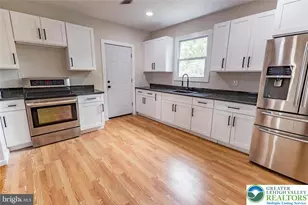 229 Wallace St, Pottsville, PA 17901 - Photo 10