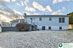 969 Bridge Ct, Catasauqua Boro, PA 18032 - Photo 4