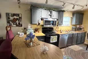 27 Powderhorn Pl, Upper Mt Bethel Twp, PA 18343 - Photo 8