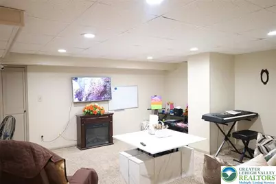 1106 E Bellevue Avenue, Laureldale Borough, PA 19605 - Photo 32