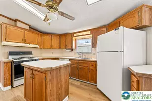 188 Greenbriar Dr, East Allen Township, PA 18014 - Photo 12