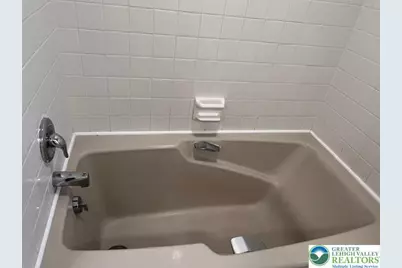 2215 W Congress, Allentown, PA 18104 - Photo 8