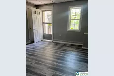 230 W Arlington Street, Shenandoah, PA 17976 - Photo 2