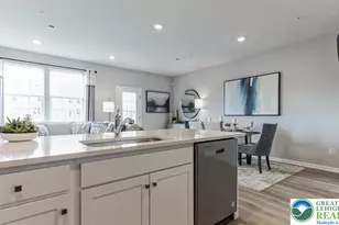 1253 Susan Cir, Upper Macungie Township, PA 18031 - Photo 4