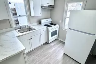 37 Spruce St, Allentown, PA 18101 - Photo 4