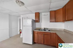 1917 Ferry St, Wilson, PA 18042 - Photo 14