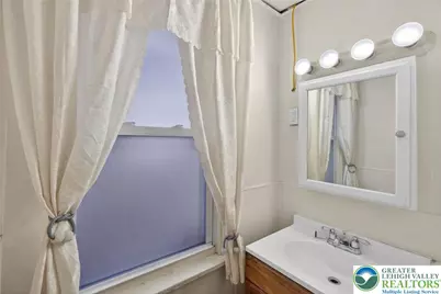 1917 Ferry Street #2, Wilson, PA 18042 - Photo 16