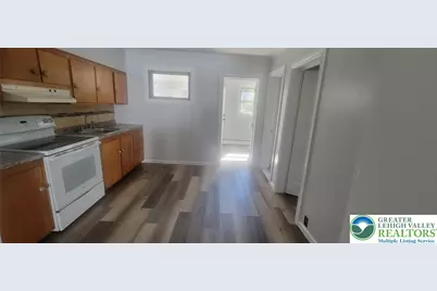 920 Edgemont Avenue, Palmerton Boro, PA 18071 - Photo 4