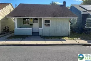 920 Edgemont Ave, Palmerton Boro, PA 18071 - Photo 2