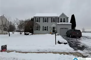 136 Woodview Dr, Trumbauersville Boro, PA 18951 - Photo 4