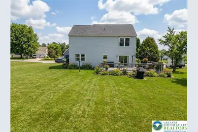 136 Woodview Drive, Trumbauersville Boro, PA 18951 - Photo 8