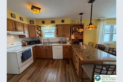 136 Woodview Drive, Trumbauersville Boro, PA 18951 - Photo 10