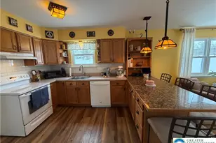 136 Woodview Dr, Trumbauersville Boro, PA 18951 - Photo 10