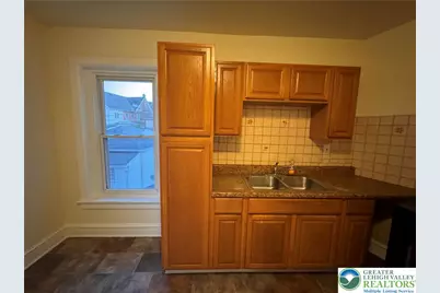 926 Broadway, Fountain Hill, PA 18015 - Photo 4