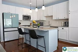 560 Gray Feather Way, Upper Macungie Township, PA 18104 - Photo 4