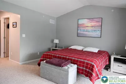 560 Gray Feather Way, Upper Macungie Township, PA 18104 - Photo 10