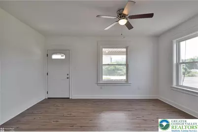 1660 Main Street, Hellertown, PA 18055 - Photo 6