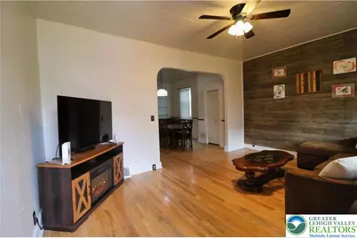 1805 Fairview Avenue, Wilson Boro, PA 18042 - Photo 4