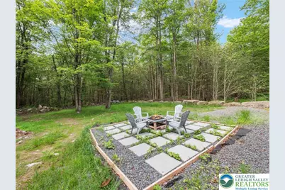 1533 Black Birch Way, Coolbaugh Twp, PA 18466 - Photo 6