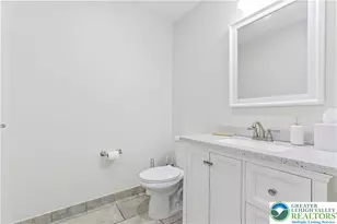 521 Greenview Dr, Hamilton Twp, PA 18353 - Photo 12