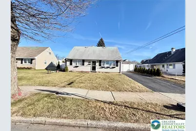 1310 Beverly Avenue, Bethlehem City, PA 18018 - Photo 2