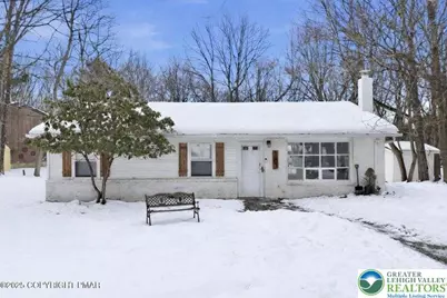 183 Crescent Way, Tunkhannock Twp, PA 18210 - Photo 2