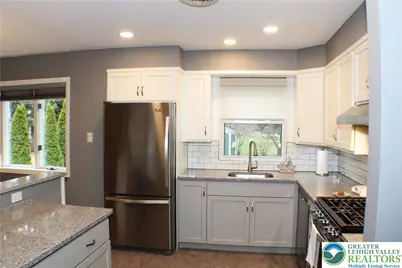 1925 Troxell Street, Hanover Twp, PA 18109 - Photo 22