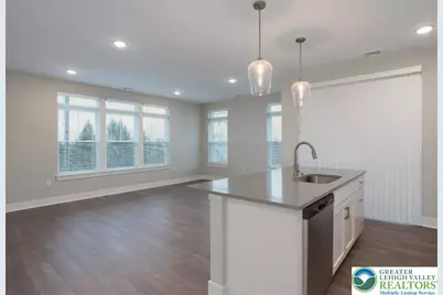 2280 Lafayette Park Drive #B6, Forks Twp, PA 18040 - Photo 4