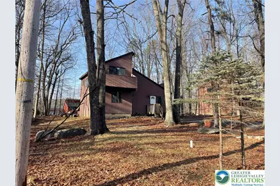 15 Hilltop Circle, Middle Smithfield, PA 18302 - Photo 2