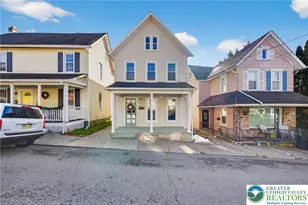 526 Brown Ave, Bangor Boro, PA 18013 - Photo 2