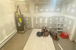 215 E Cherry St, Shenandoah Boro, PA 17976 - Photo 20