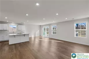 4214 Mimosa Ln, Whitehall Twp, PA 18052 - Photo 6