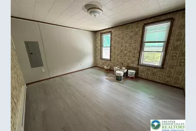 146 E Center #2, Nesquehoning Boro, PA 18240 - Photo 2
