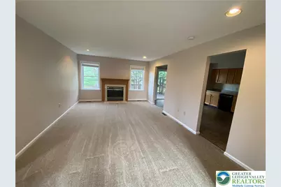 207 Stephanie Drive, Palmer Twp, PA 18045 - Photo 4