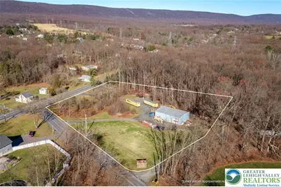 102 E Moorestown Road, Bushkill Twp, PA 18091 - Photo 8