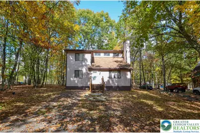 782 Clubhouse Drive, Middle Smithfield, PA 18302 - Photo 1