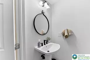 344 Shannon Ct, Lopatcong Township, NJ 08865 - Photo 12