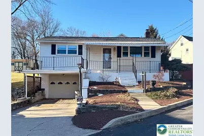 9 W Jewel Street, Roseto Boro, PA 18013 - Photo 1