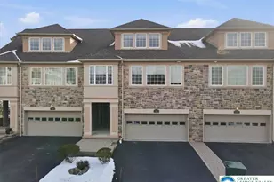 942 Greenhouse Dr, Bethlehem City, PA 18017 - Photo 1