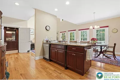 942 Greenhouse Drive #5B, Bethlehem City, PA 18017 - Photo 12