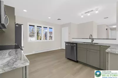 1290 Country Club, Lower Macungie Twp, PA 18106 - Photo 10