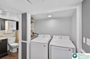 3015 N 3rd St, Whitehall Twp, PA 18052 - Photo 20