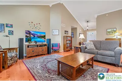 317 Golden Oaks Drive, Kidder Twp N, PA 18661 - Photo 8