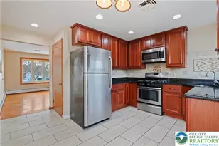 442 Avon St, Palmer Twp, PA 18045 - Photo 10