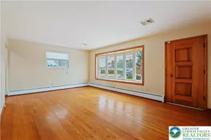 442 Avon St, Palmer Twp, PA 18045 - Photo 4