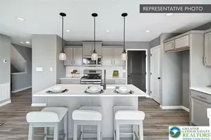 733 Fawn Way, Pennsburg Boro, PA 18073 - Photo 4