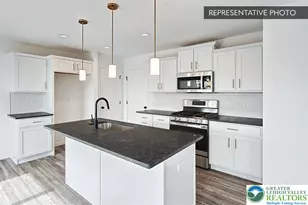 733 Fawn Way, Pennsburg Boro, PA 18073 - Photo 6