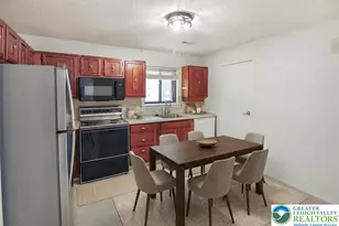 1037 Village Round, Allentown City, PA 18106 - Photo 4