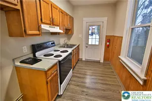 30 2nd St, Slatington Boro, PA 18080 - Photo 8